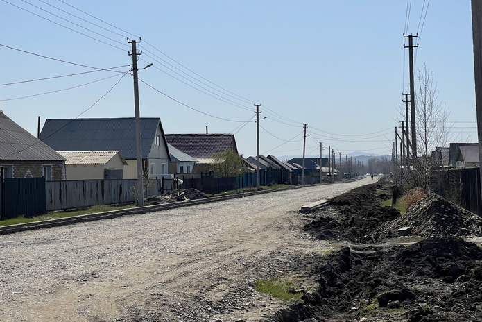 В селе Ахмирово начали строительство новой дороги, которая объединит три улицы